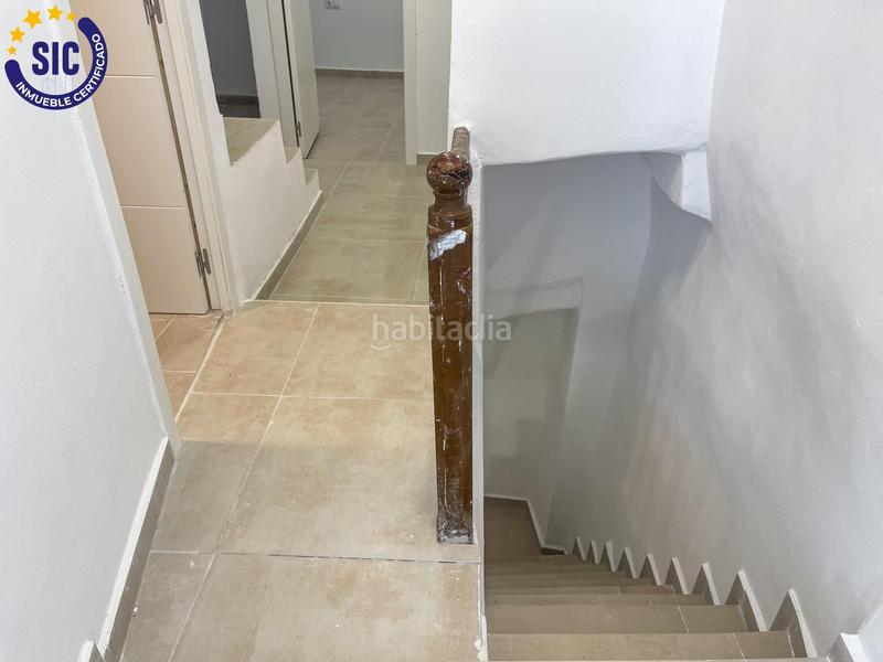 Foto 730dc700-675e-48ca-9fd8-67dc59e01262. Casa en Requena