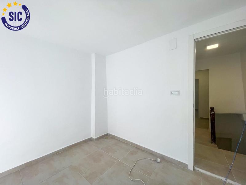 Foto c4fa4d27-bb2e-43c3-bcae-8482f1887cdc. Casa en Requena