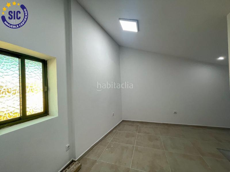 Foto f03d6c54-7073-49a1-9dbc-33502e6d537d. Casa en Requena