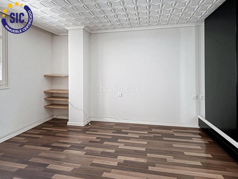 Foto 5109add2-b61a-4d6f-a310-2920b352e599. Piso oportunidad! amplio piso en avenida giorgeta, en Valencia