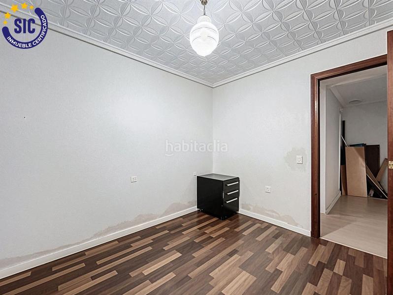 Foto ee644af4-703a-4903-8b8d-c1489f2cd0ea. Piso oportunidad! amplio piso en avenida giorgeta, en Valencia