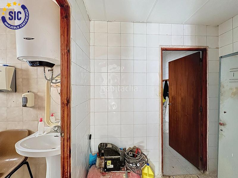 Foto 26019756-a1ba-46a3-ace9-36f5fe51b15b. Local comercial en Marxalenes Valencia