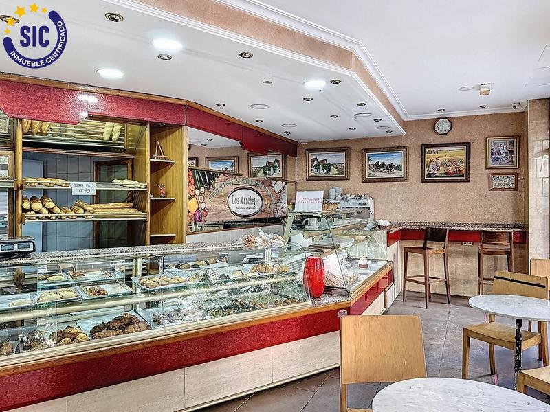 Foto cc9ae9a4-cd3c-48a2-80a4-c3453ec45230. Local comercial en Marxalenes Valencia