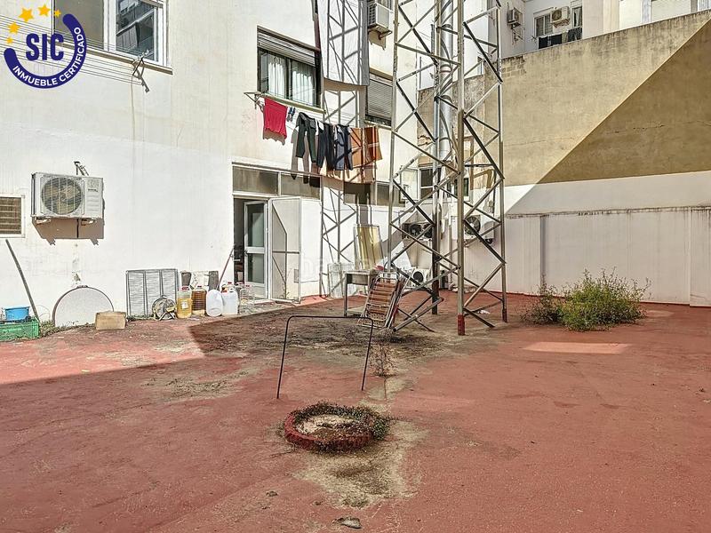 Foto faf26cad-3905-4a52-a5ca-0aad963445f8. Local comercial en Marxalenes Valencia