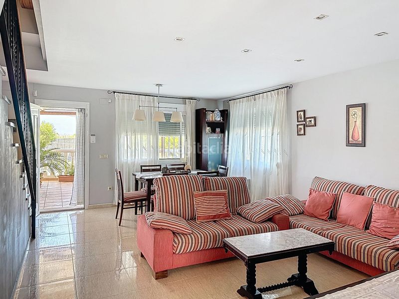 Foto ec6d9ec5-5a52-4a34-80e0-a56153ff9d49. Xalet amb calefacció aparcament piscina a Les Palmeres Sueca