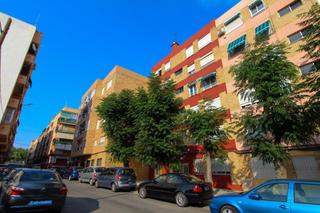 Appartement  Sant elies. Oportunidad para inversores! piso en venta con inquilino y segur