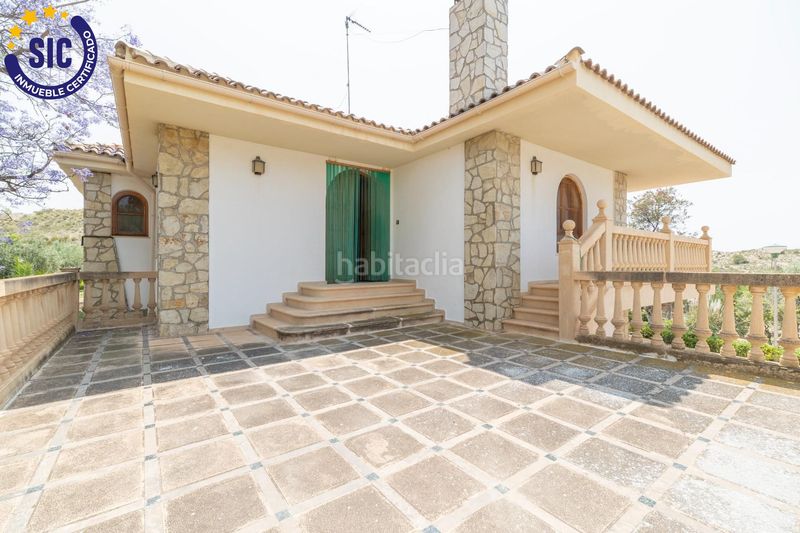 Foto 38df7dd2-77c5-4bc0-a73a-ef734da64885. Casa amb aparcament piscina a Xixona