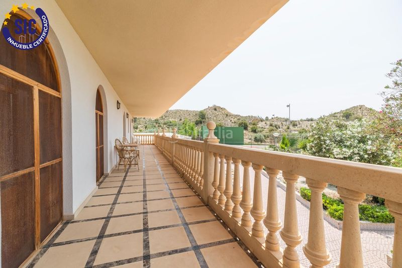 Foto 3c4fa9a1-d84f-420e-8f15-2e840cde7da7. Casa amb aparcament piscina a Xixona