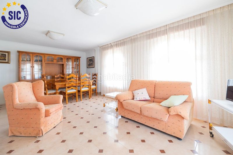 Foto a18ec640-cc56-4135-9697-3258532d7f04. Casa amb calefacció aparcament piscina a Xixona