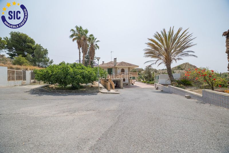 Foto ab442d35-e01b-4109-b9f8-60084b62db56. Casa amb aparcament piscina a Xixona