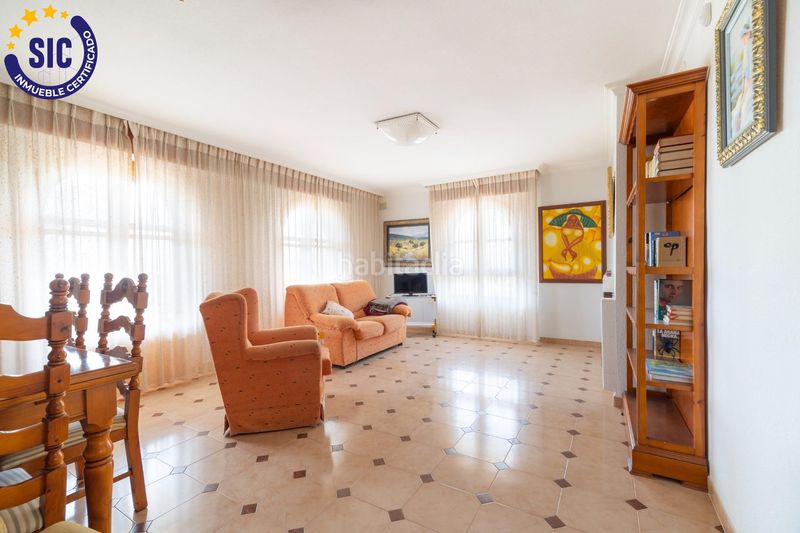 Foto dfd94f59-808e-40d1-9a96-c14baf5312a2. Casa amb aparcament piscina a Xixona