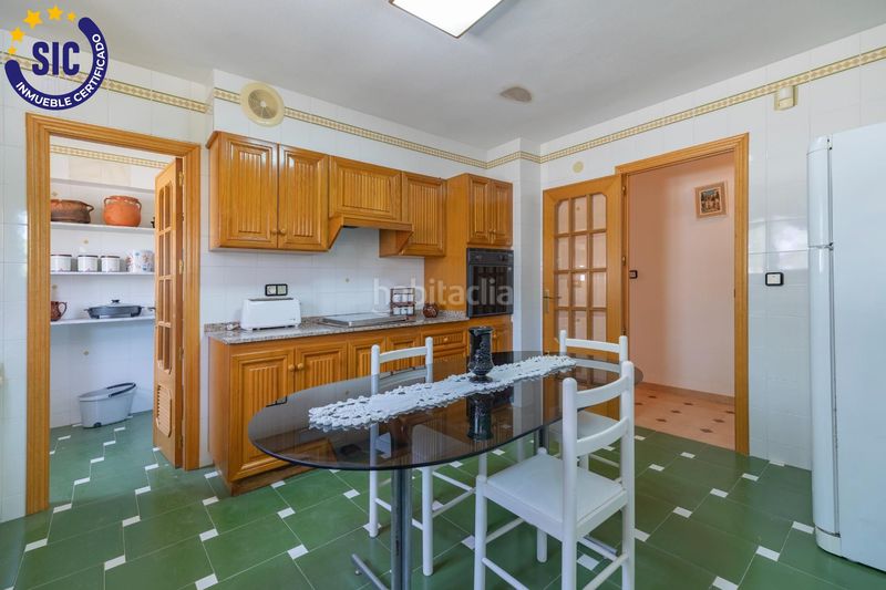 Foto e4d4a137-9240-4080-9016-c5014fbe26d4. Casa amb calefacció aparcament piscina a Xixona