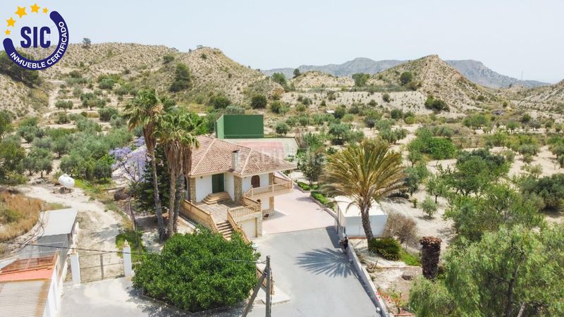 Foto f45c58a6-3910-4dd2-ab22-98a4ae0dca75. Casa amb calefacció aparcament piscina a Xixona