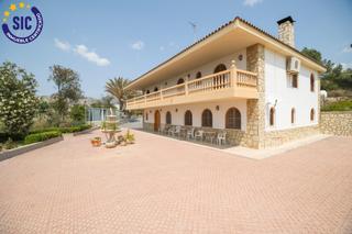 Haus  Ds sector 3. Chalet independiente con parcela y piscina climatizada en venta