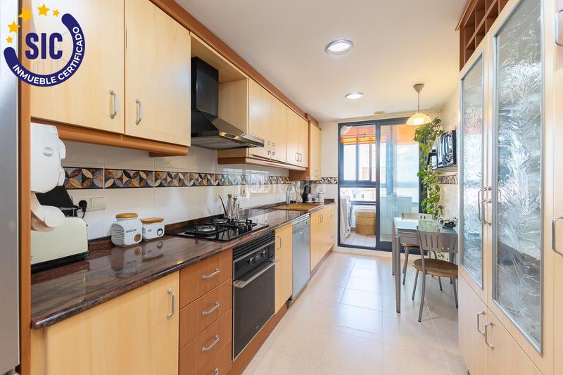 Foto 122ecd95-ac50-4327-ac93-757d604575cc. Àtic amb calefacció aparcament piscina a La Constitución-Canaleta Mislata