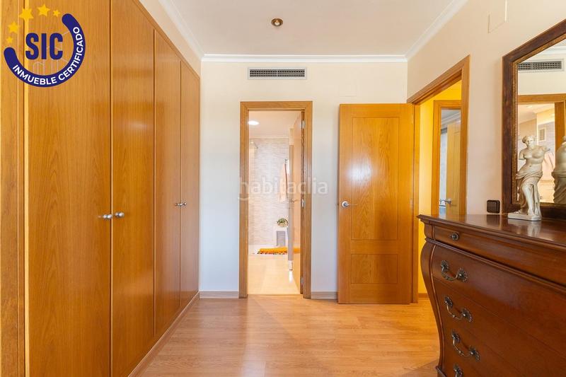 Foto 24ba24e7-4bfd-476a-adca-105db78a13fa. Àtic amb calefacció aparcament piscina a La Constitución-Canaleta Mislata