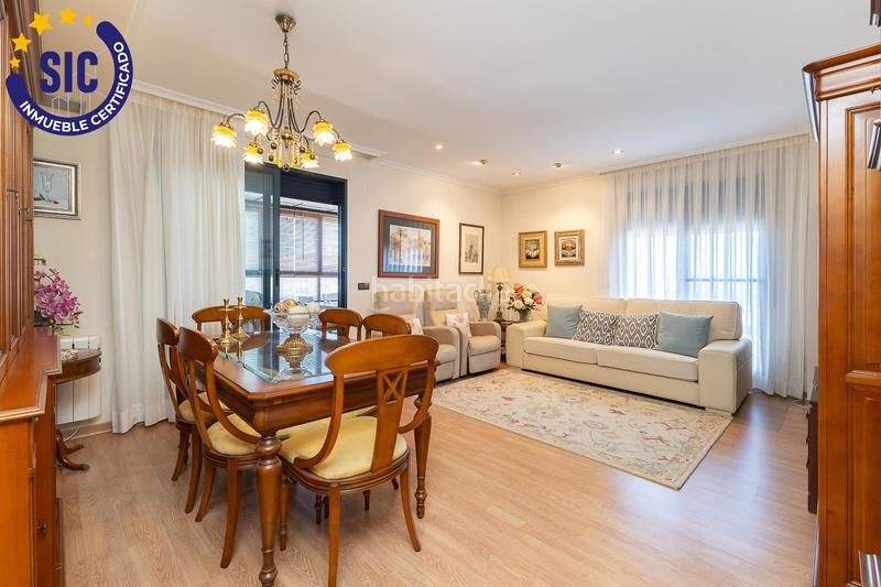 Foto 47cda570-e906-464b-b943-f27a74779e4a. Àtic amb calefacció aparcament piscina a La Constitución-Canaleta Mislata