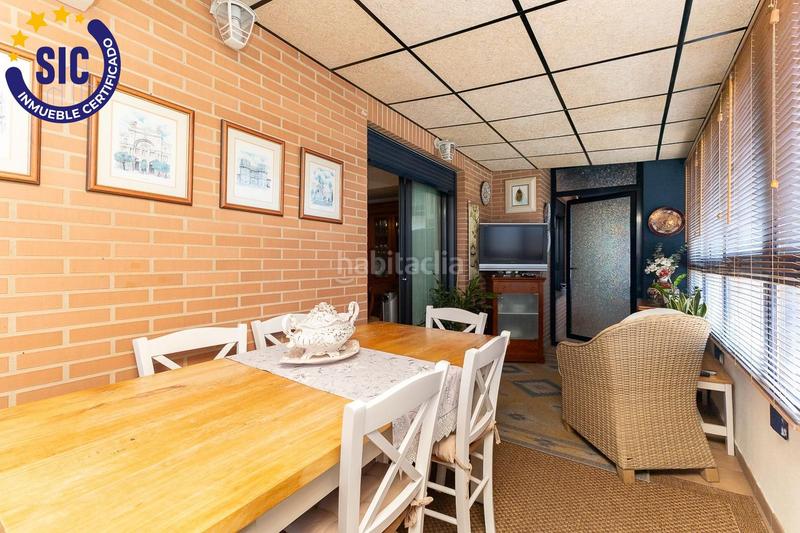 Foto a19f7c82-00d8-4597-a086-2105a9b18029. Àtic amb calefacció aparcament piscina a La Constitución-Canaleta Mislata