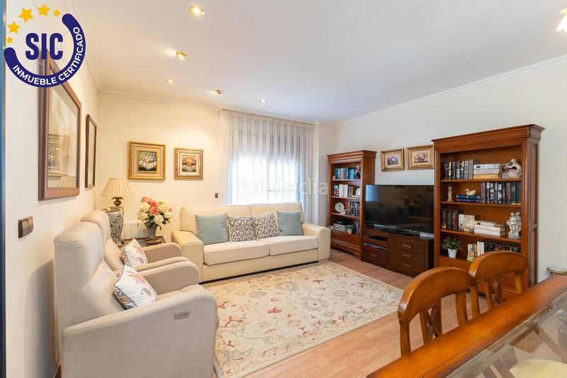 Foto aca53975-02ee-4b34-8336-0c11f5d39ce7. Àtic amb calefacció aparcament piscina a La Constitución-Canaleta Mislata