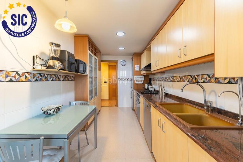 Foto e7e6bc63-e338-483b-b72b-2c49a7494ab0. Àtic amb calefacció aparcament piscina a La Constitución-Canaleta Mislata