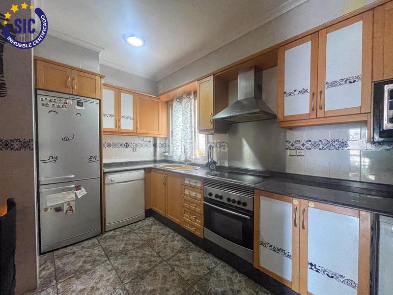 Foto cc6ae9a9-82f1-4aee-aca0-5162c1d116c5. Piso tu nuevo hogar te está esperando en Requena