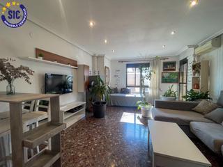 Etagenwohnung  Calle chera. Tu nuevo hogar en requena te está esperando