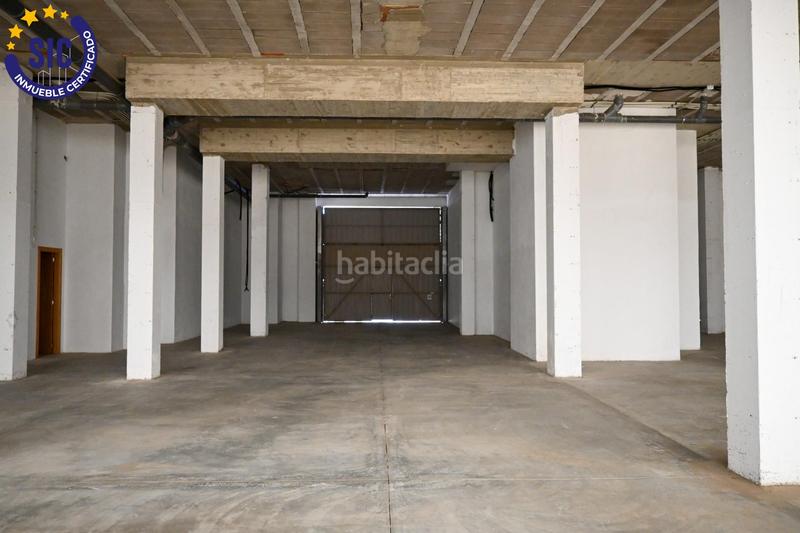 Foto 12300129-2d9e-434e-8886-e8c119e97d1c. Capannone industriale in Centro Xirivella