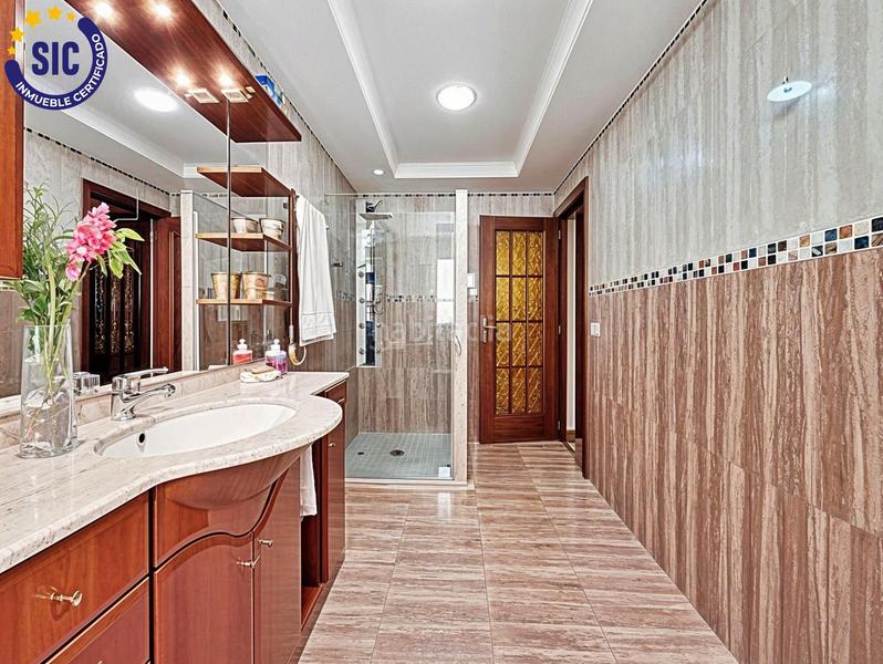 Foto 67d1d914-607e-4814-a5cc-37ca8e1b6cbd. Duplex in calle gomera 5 in Malva Rosa Valencia