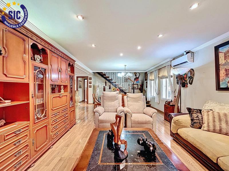 Foto 8e6f0fe2-932e-4a8f-928a-19c373e1ffdc. Duplex in calle gomera 5 in Malva Rosa Valencia