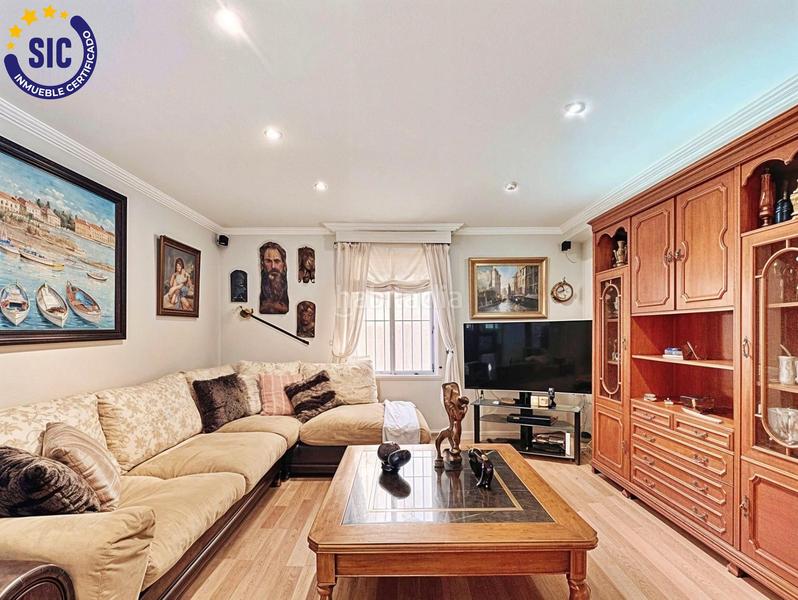 Foto c265f96b-245f-4c3d-aab1-a4f8752e599f. Duplex in calle gomera 5 in Malva Rosa Valencia