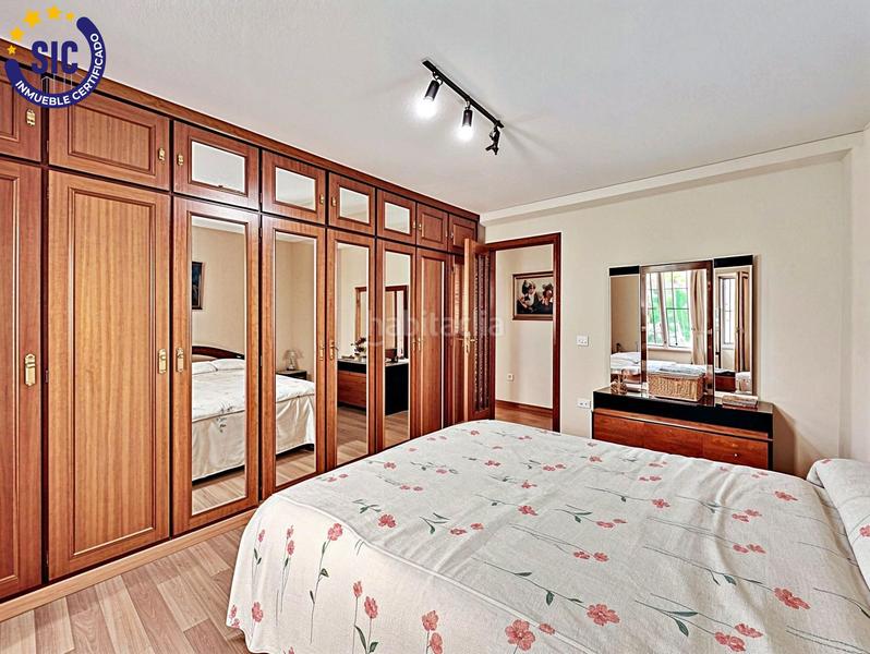 Foto ccc84c88-854e-4de9-9aa6-56f09c955302. Duplex in calle gomera 5 in Malva Rosa Valencia