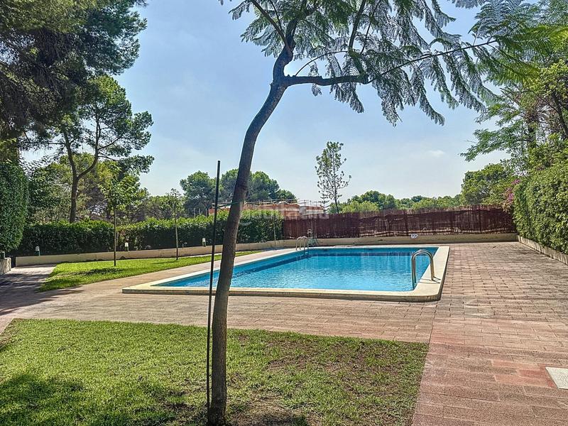 Foto 0066fa5b-55f7-46af-87dd-2f13ccf9274f. Casa adosada exclusiva residencia en campolivar, lujo, privacidad y bienestar a solo 10 minutos de valencia en Godella