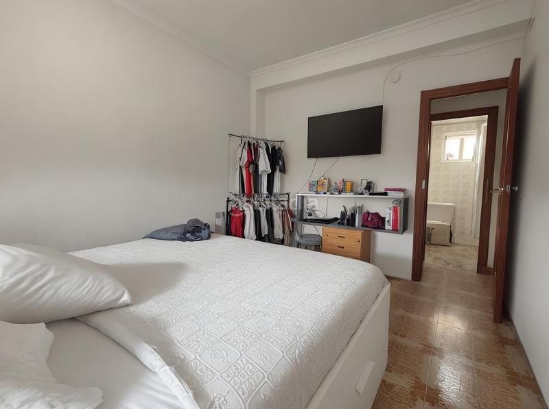 Foto df8fc827-3912-40dc-9b17-f22bc70f03bb. Piso vivienda alquilada hasta septiembre de 2029 solo para inversores! renta actual 870mes en Valencia