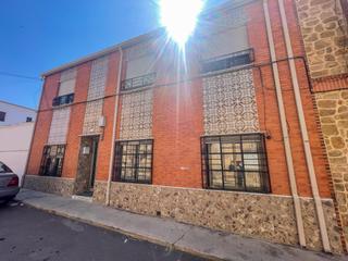 Casa  Calle nueva. En el corazón de fuenterrobles, un encantador pueblo rodeado de