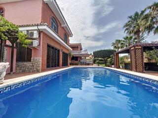Lloguer Xalet  Calle robles los-olimar. Espectacular chalet independiente en chiva con piscina privada u