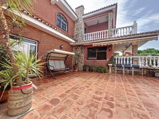 Miete Chalet  Calle robles los-olimar. Espectacular chalet independiente en chiva con piscina privada u