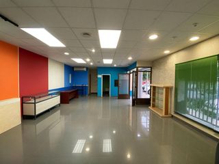 Miete Geschäftsraum  Calle de la baixada dels magraners. Local de 90 m2 con 2 escaparates en av. josé vidal canet  carcai