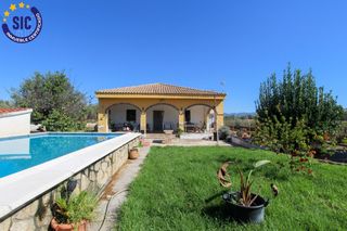 Chalet  Diseminado p145. Se vende chalet urbano en urbanización joliesa, llíria.
