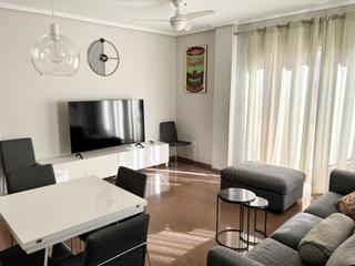 Location Appartement à El Carme. Piso amplio y luminoso en calle alta  centro de valencia