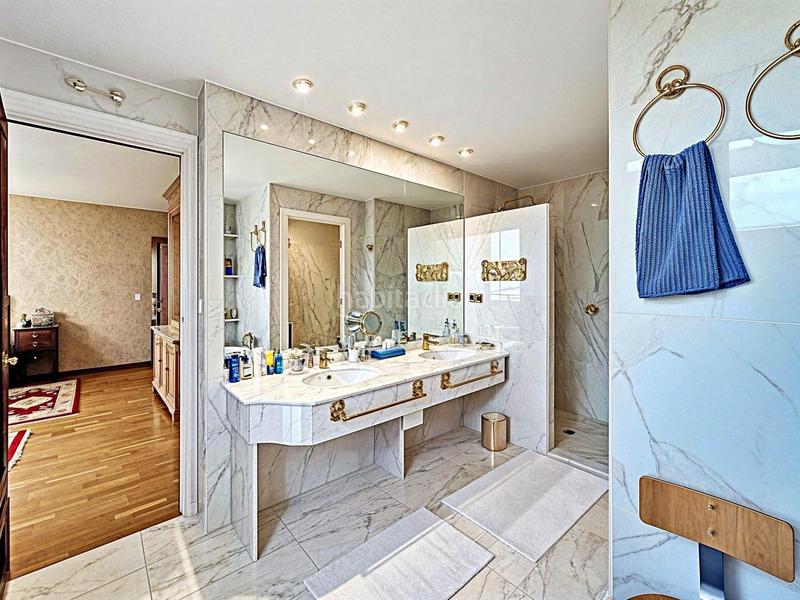 Foto 299c02c1-5113-45a8-86d9-29fa5ca85e0f. Chalet en calle baladre del 4 villa de lujo en el respirall valencia en Alzira