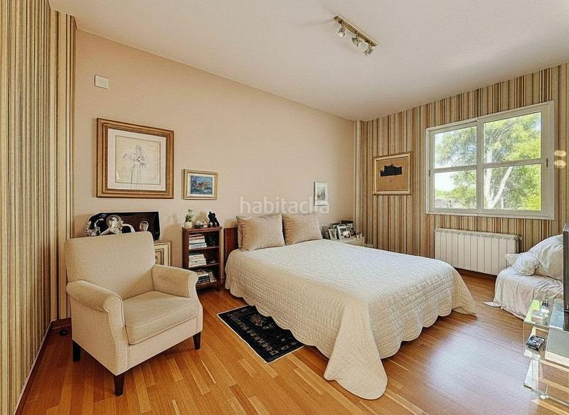 Foto 62bf1bb9-af9a-471a-8be0-1134f39048c9. Chalet en calle baladre del 4 villa de lujo en el respirall valencia en Alzira