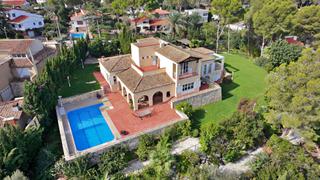 Chalet à Urbanitzacions i Pedanies Nord. Villa de lujo en el respirall de alzira valencia