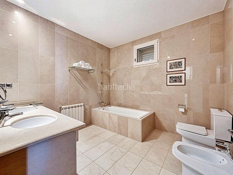 Foto e57f423f-9179-48ca-bc05-32eef8605b59. Chalet en calle baladre del 4 villa de lujo en el respirall valencia en Alzira