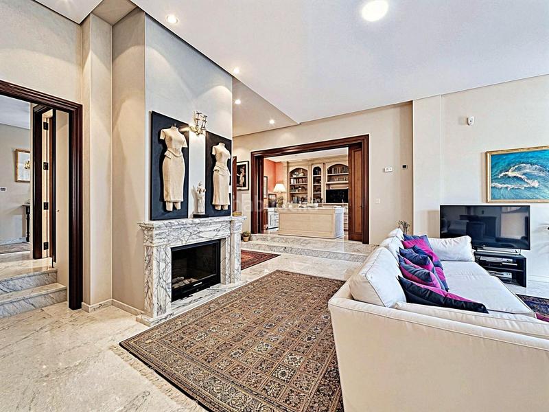 Foto edd62dd5-6ae6-4272-8613-184aeecf5ac0. Chalet en calle baladre del 4 villa de lujo en el respirall valencia en Alzira