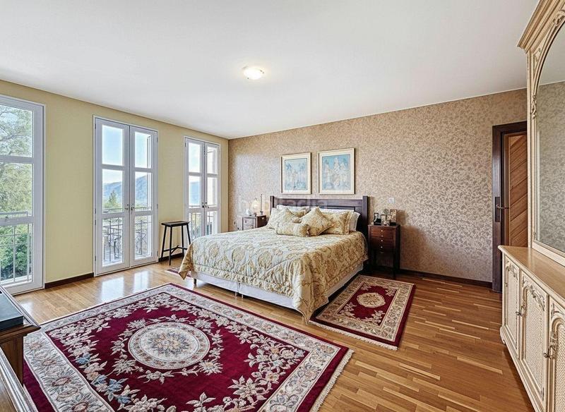 Foto f520b55f-743d-451c-a36c-1afff6aa67e4. Chalet en calle baladre del 4 villa de lujo en el respirall valencia en Alzira