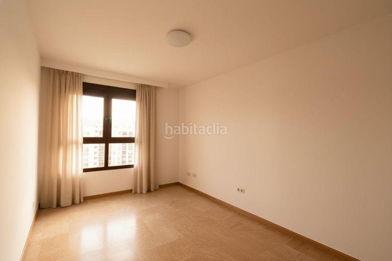 Foto cd746262-ce3e-4945-ac4a-eb8e360545a7. Alquiler piso  de lujo en la avenida de las cortes nas en Valencia