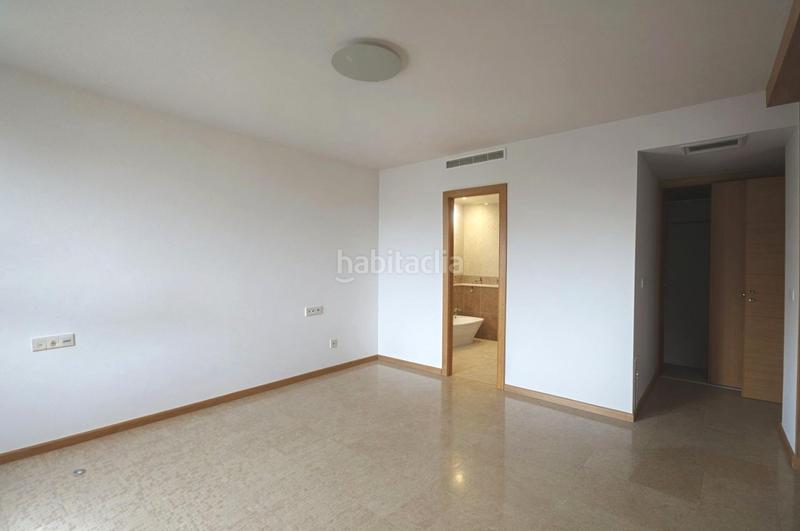 Foto 97ddc7b8-84d1-44e3-b90b-3a61c82fdc81. Miete etagenwohnung mit heizung parking pool in Sant Pau Valencia