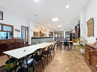 Pas-de-porte Local commercial à Avenida de las gaviotas 72. Traspaso de restaurante arrocería, con posibilidad de alquiler.