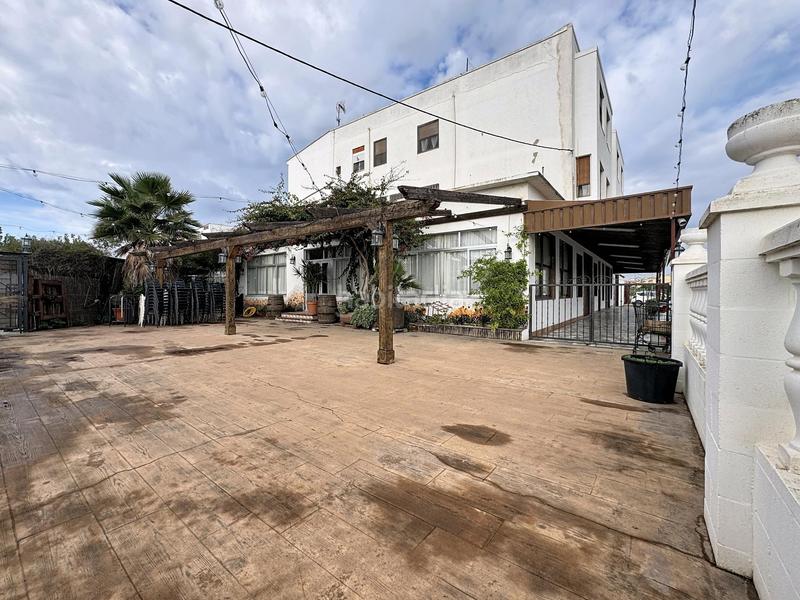 Foto 4e8146df-9c8c-4ca7-9619-6a659a16cdd0. Transfer business premise in avenida de las gaviotas 72 in Valencia