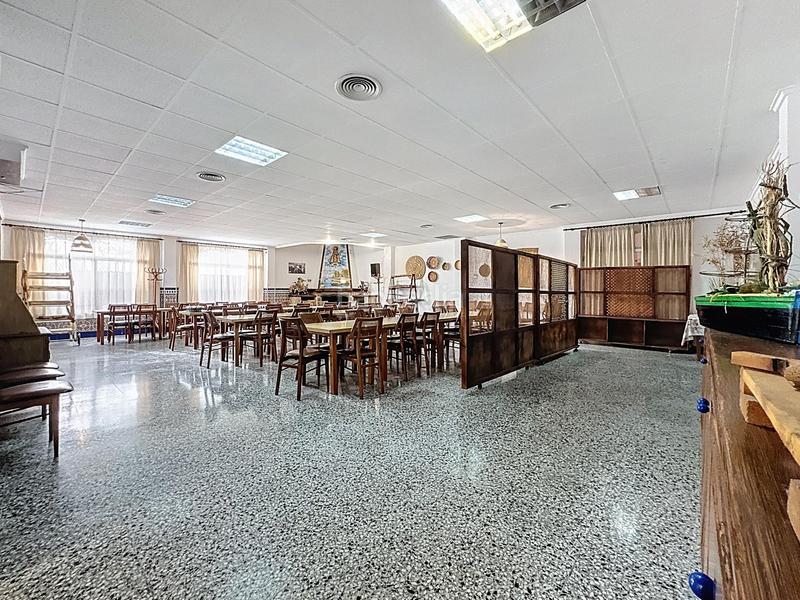 Foto eed5e513-d06a-4e27-b7f3-a7f298a6e550. Traspàs local comercial a avenida de las gaviotas 72 a Valencia